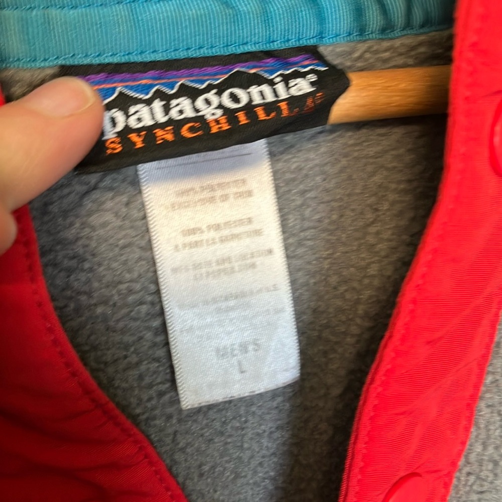 Patagonia Synchilla Gray and Red Fleece Pullover with Hood - Picture 2 of 5